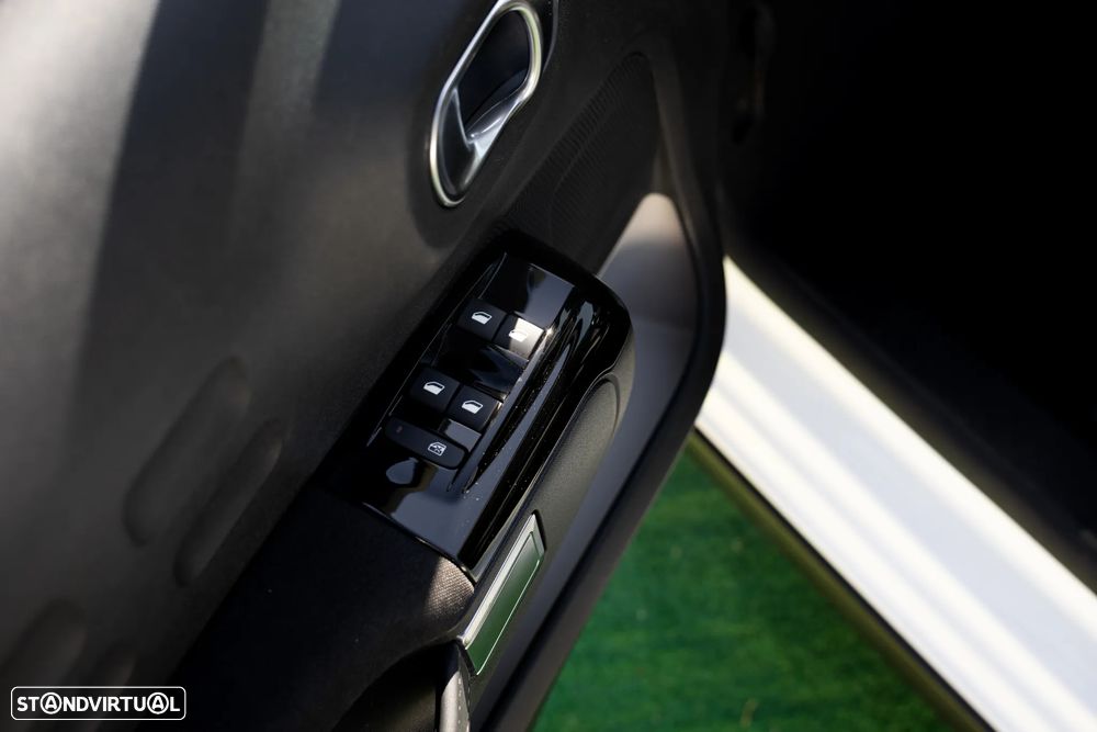 Citroën C3 1.2 PureTech Shine - 9