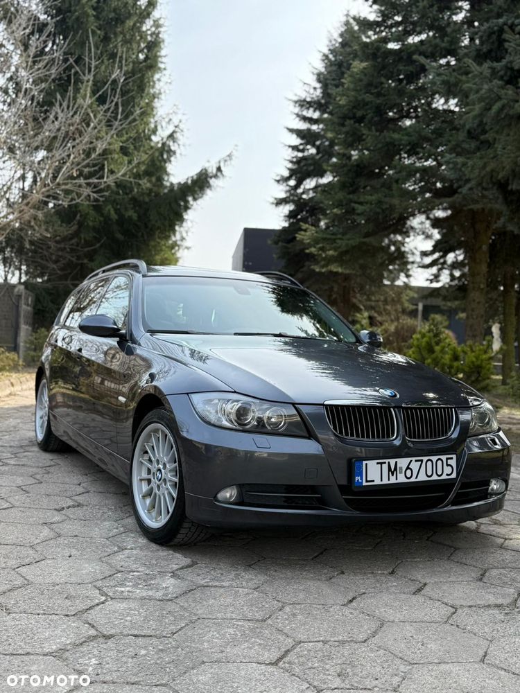 BMW Seria 3 330xi - 2