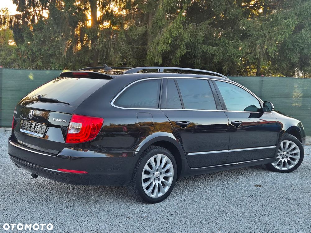 Skoda Superb 2.0 TDI DSG Elegance - 17