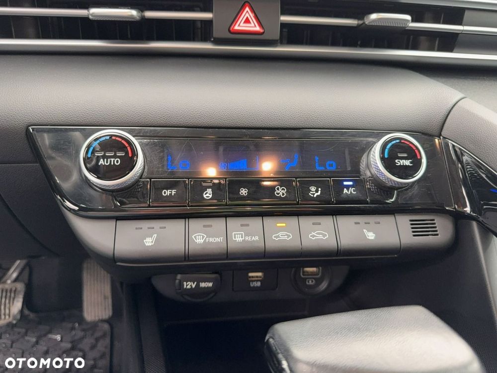 Hyundai Elantra - 21