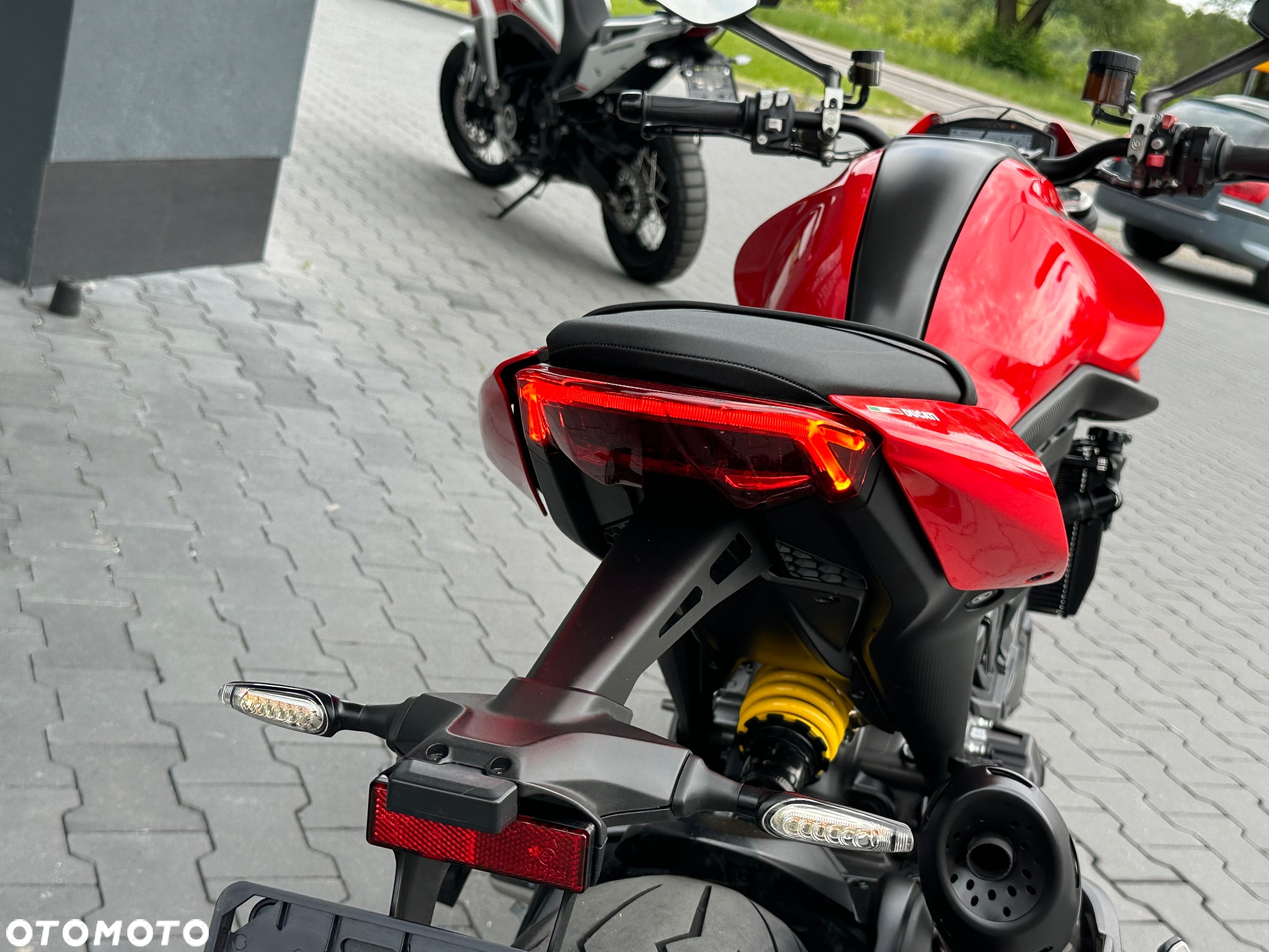 Ducati Monster - 26