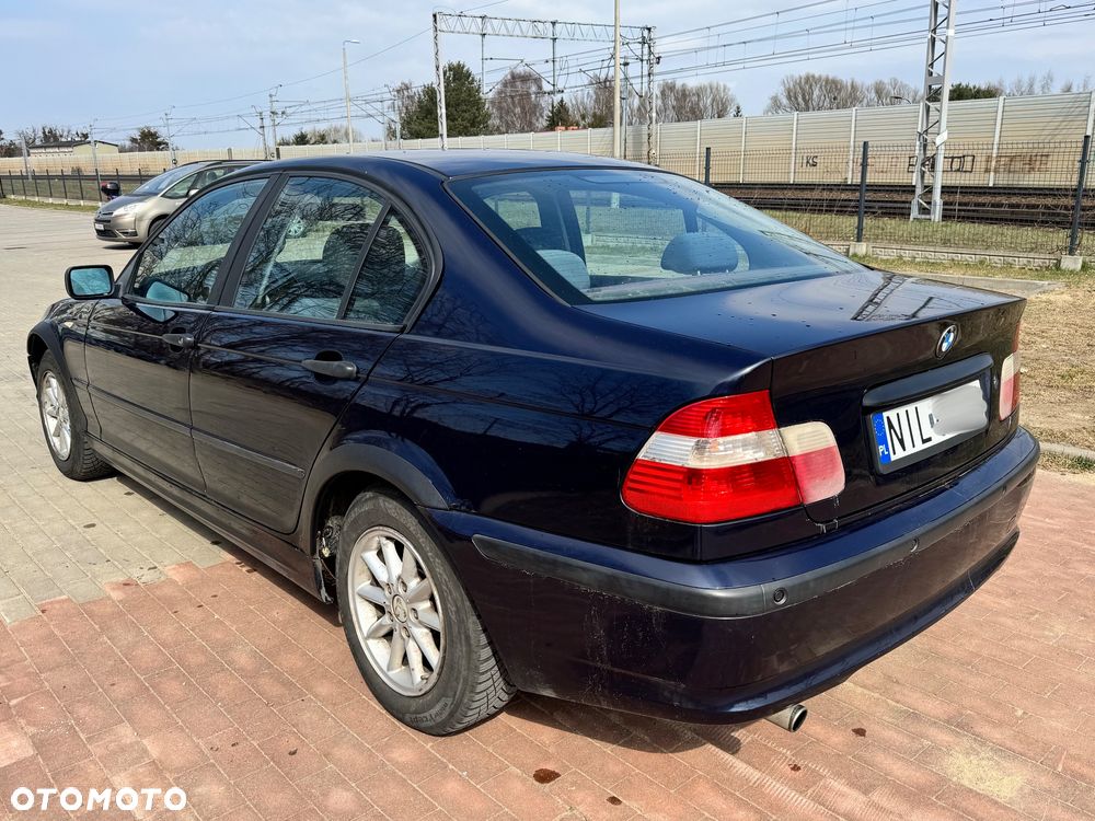 BMW Seria 3 318i - 5
