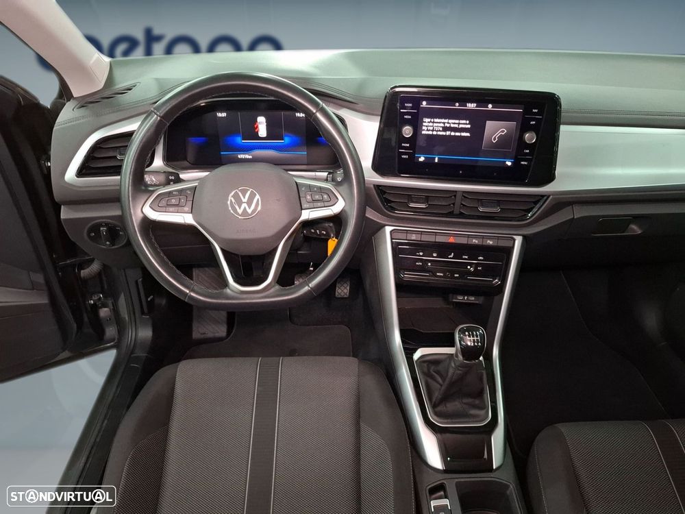 Volkswagen T-Roc 1.0 TSI Life — fotografia 13