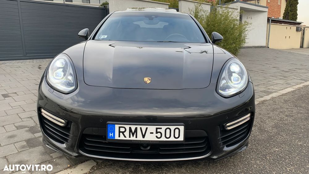 Porsche Panamera 4.8 PDK GTS - 2