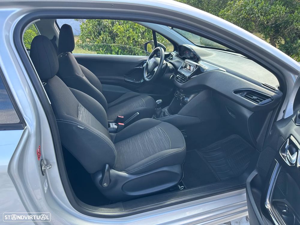Peugeot 208 HDi 68 Like - 25
