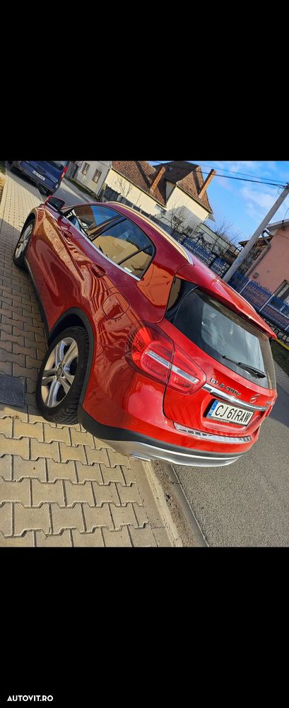 Mercedes-Benz GLA 200 d 4MATIC Aut. - 2