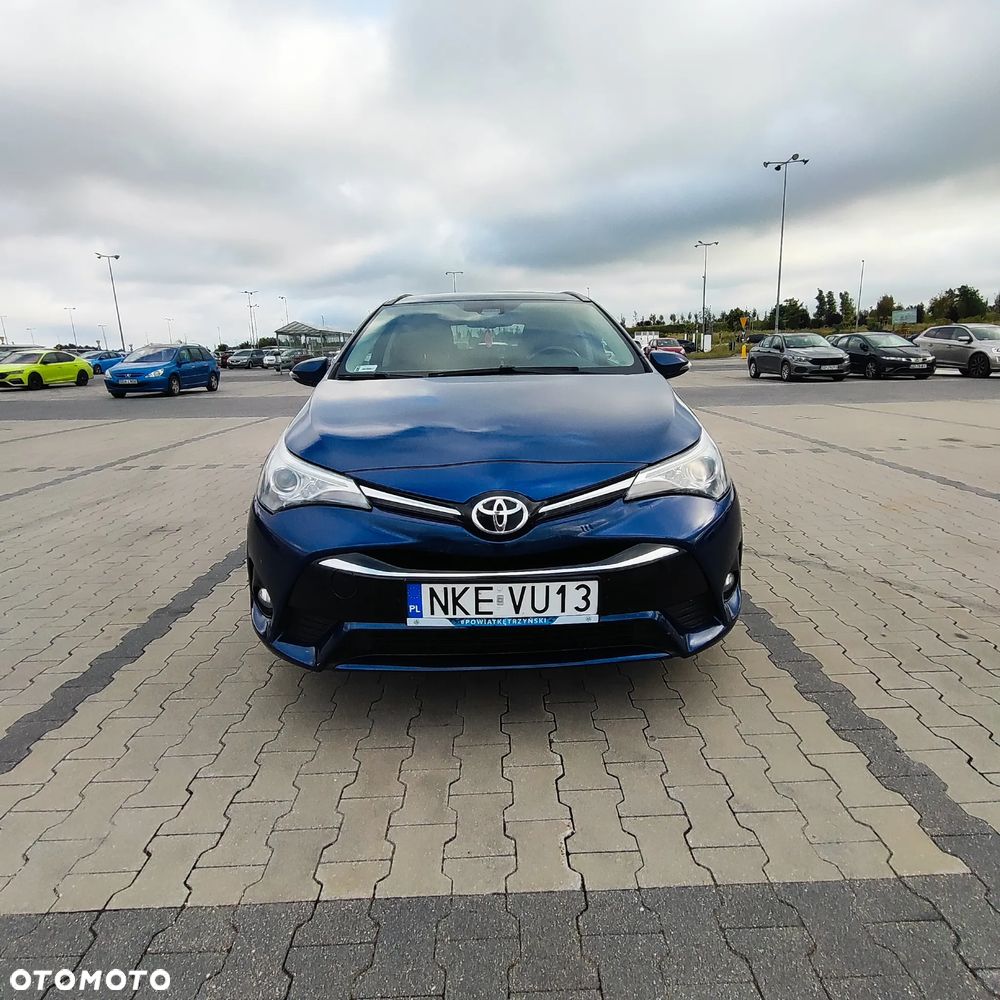 Toyota Avensis 2.0 D-4D Premium - 3