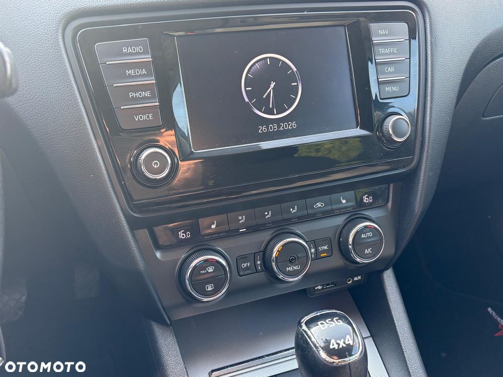 Skoda Octavia 2.0 TDI 4x4 DSG L&K - 16