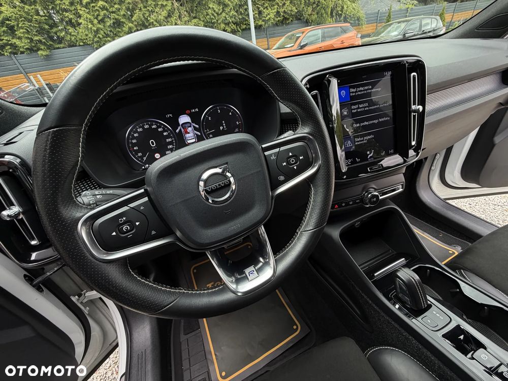 Volvo XC 40 D4 SCR AWD R-Design - 31