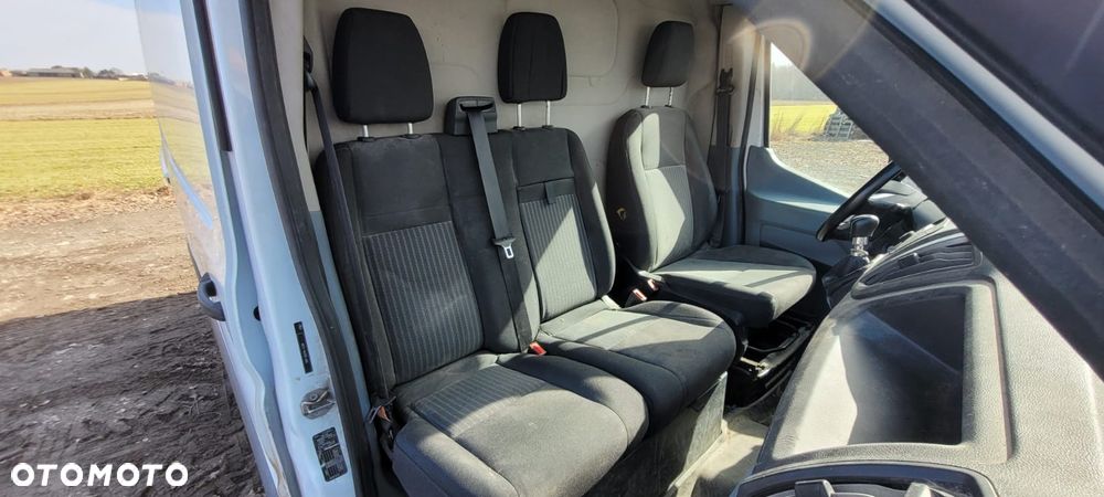Ford Transit - 13