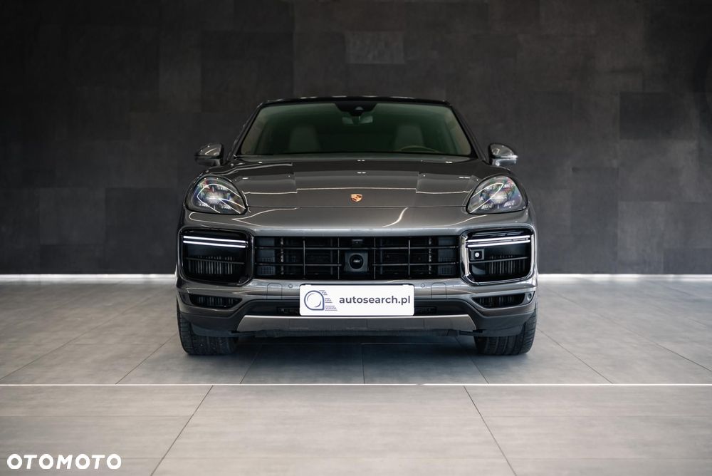 Porsche Cayenne Turbo - 2