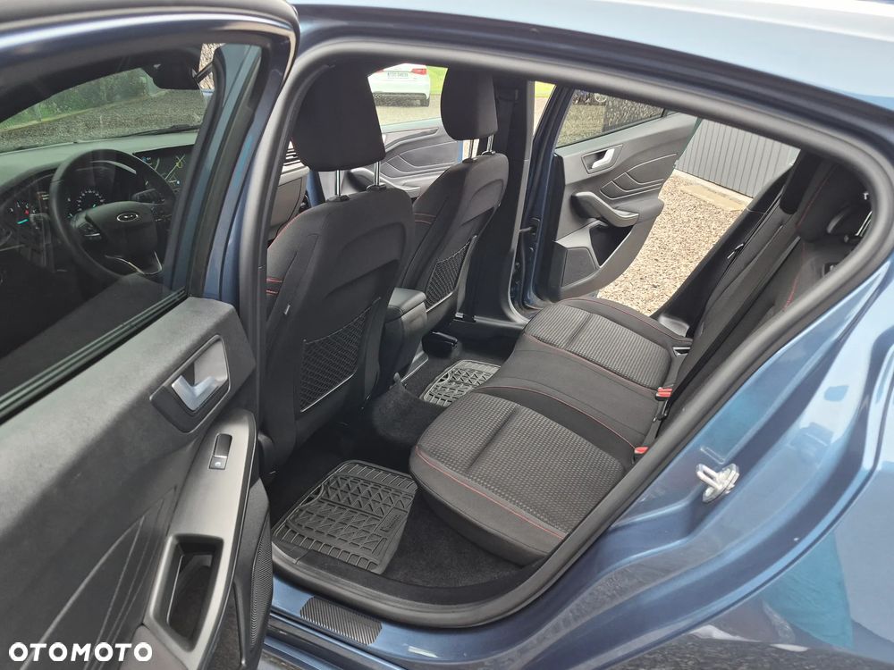 Ford Focus 1.0 EcoBoost Hybrid ST-LINE - 22