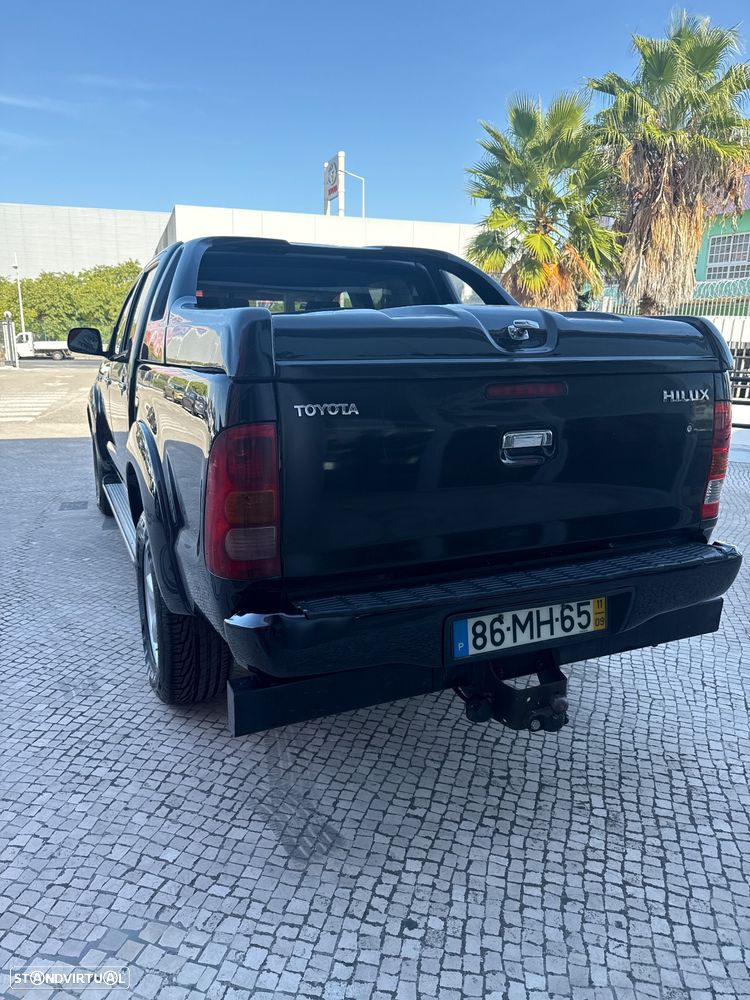Toyota Hilux 3.0 D-4D 4WD CD Track CA - 12
