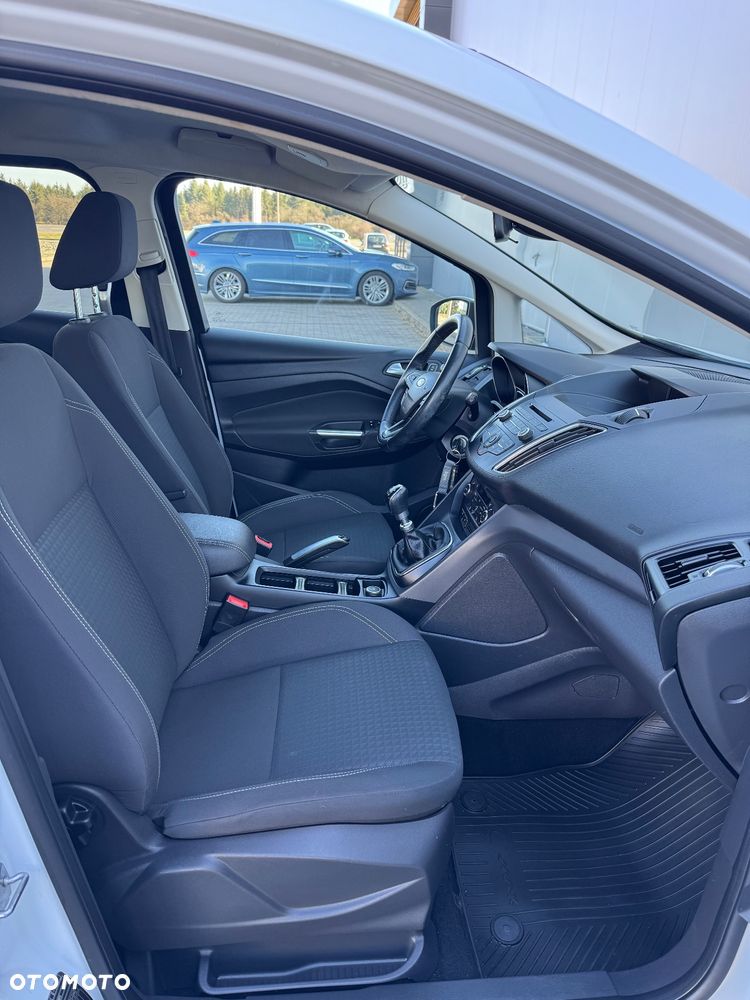 Ford Grand C-MAX - 31