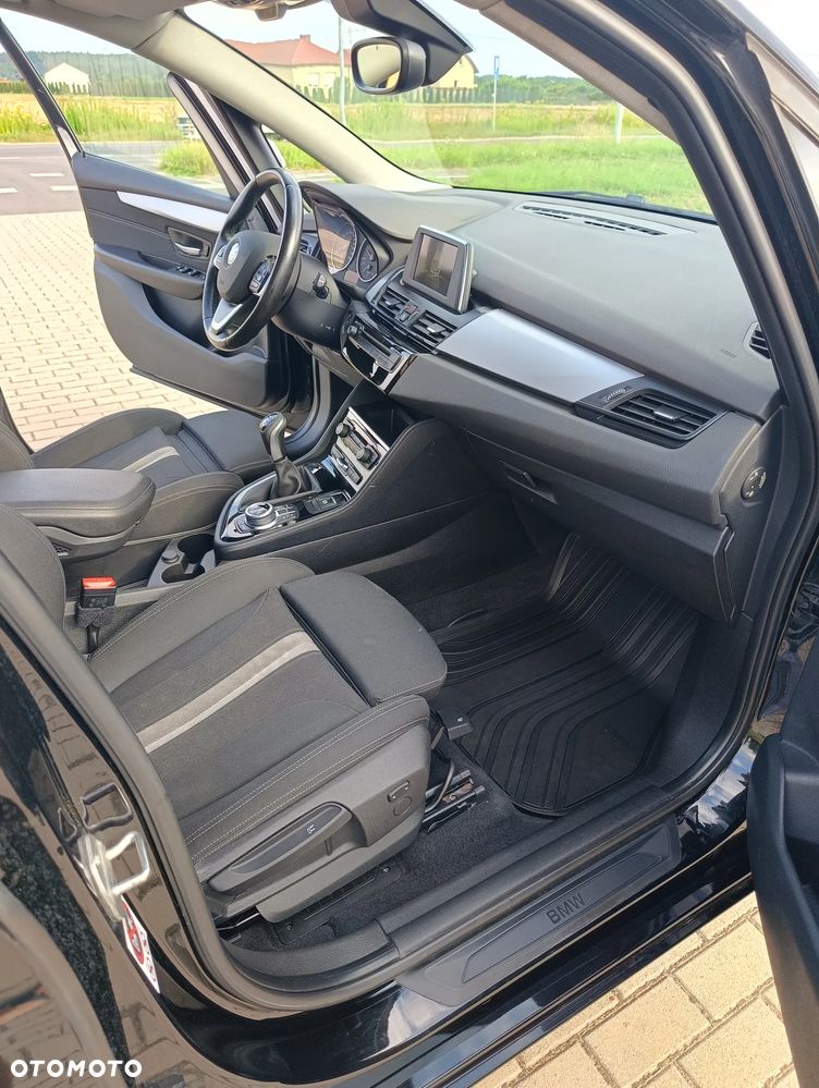 BMW Seria 2 218d Advantage - 27