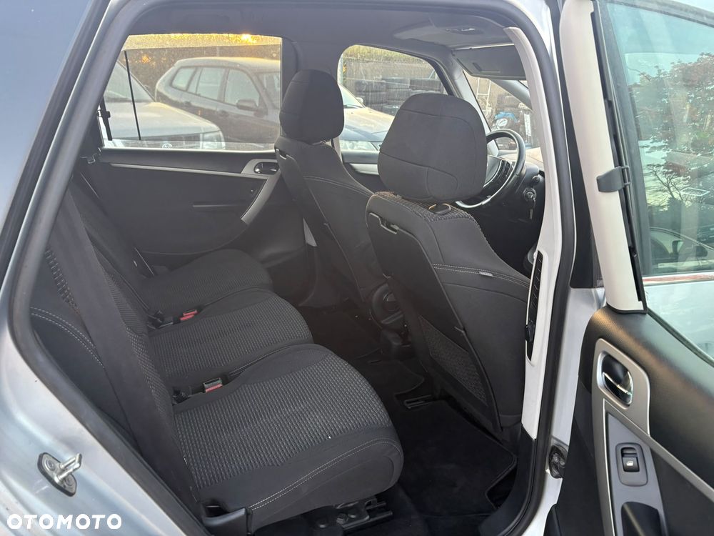 Citroën C4 Picasso 1.6 e-HDi FAP EGS6 Black Top - 12