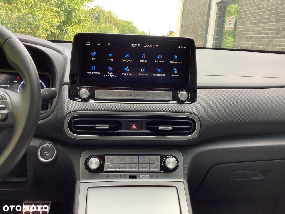 Hyundai Kona 64kWh Executive - 36