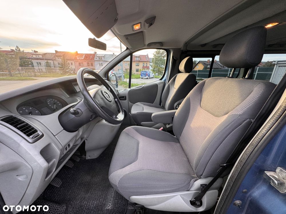 Opel Vivaro - 10
