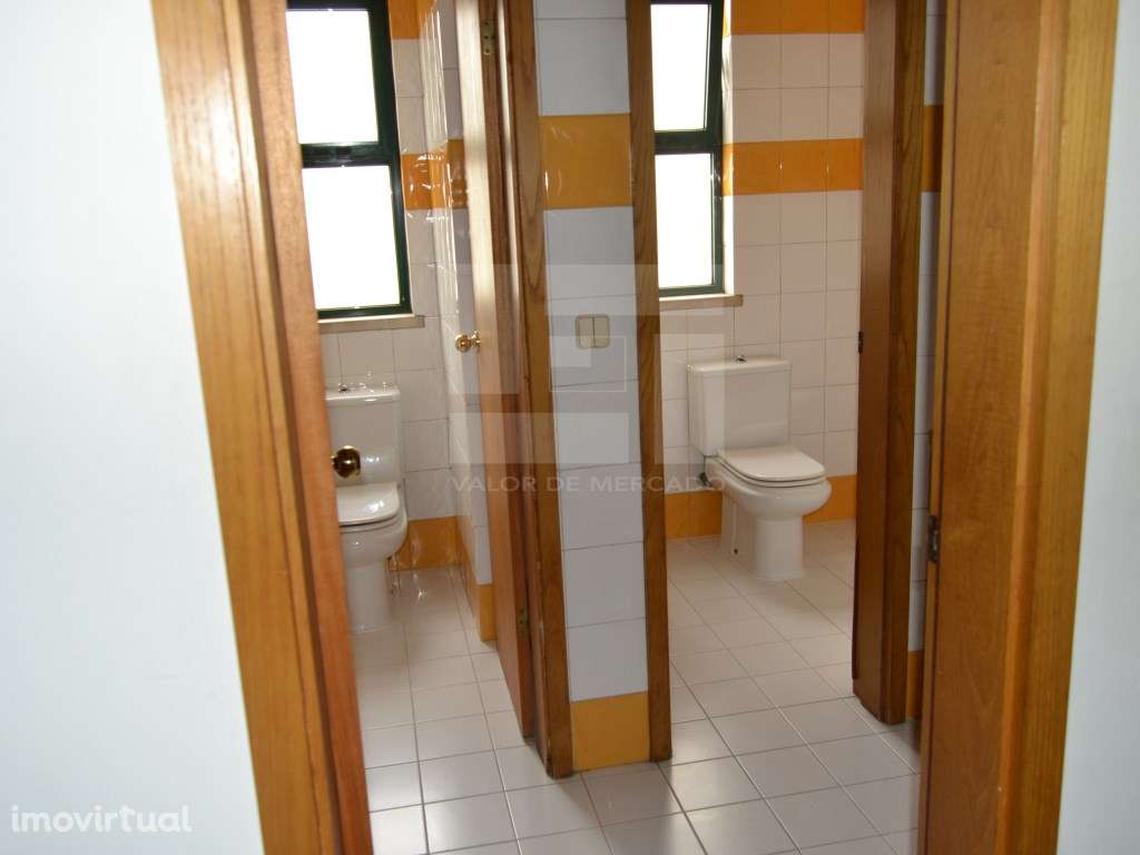 Escritório inserido em Centro Empresarial em Miraflores- Algés (ARR... - Grande imagem: 5/11