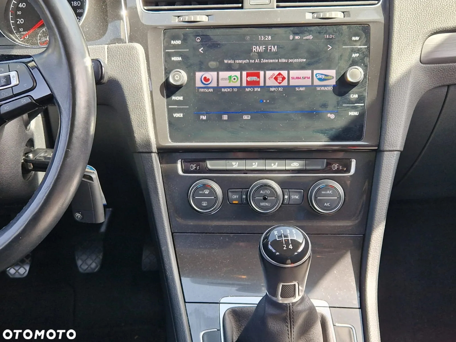 Volkswagen Golf - 5