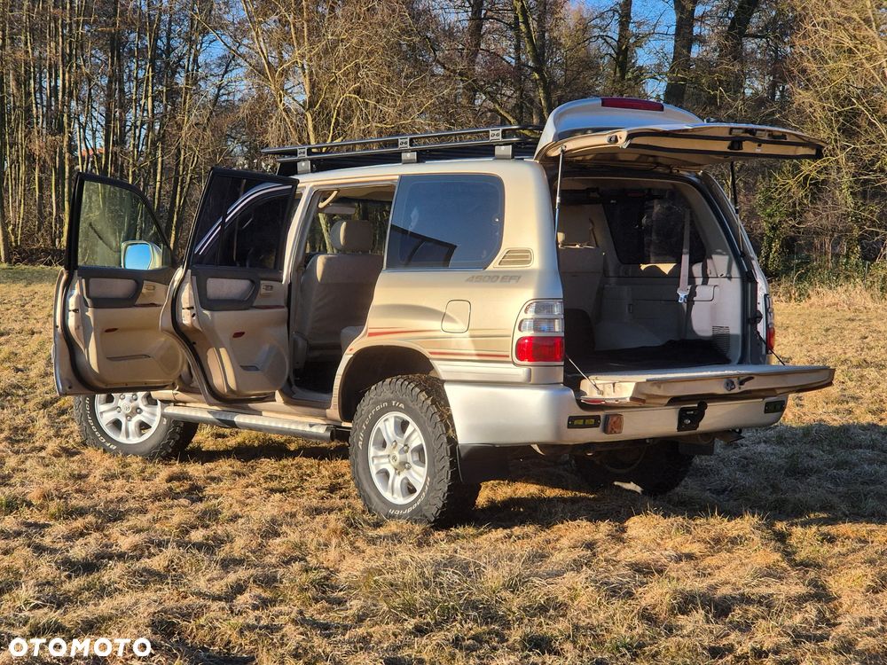 Toyota Land Cruiser - 27