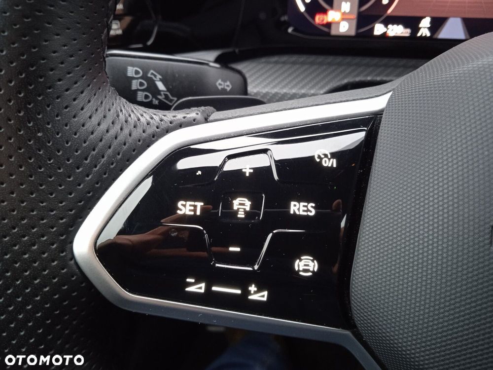 Volkswagen Golf 1.5 TSI R-Line - 20