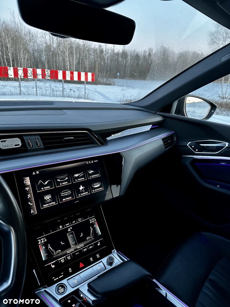 Audi e-tron 55 Quattro S Line - 12