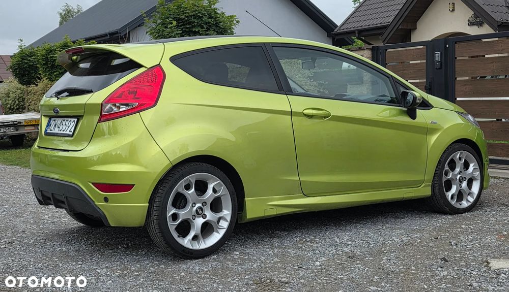 Ford Fiesta 1.6 Sport - 9