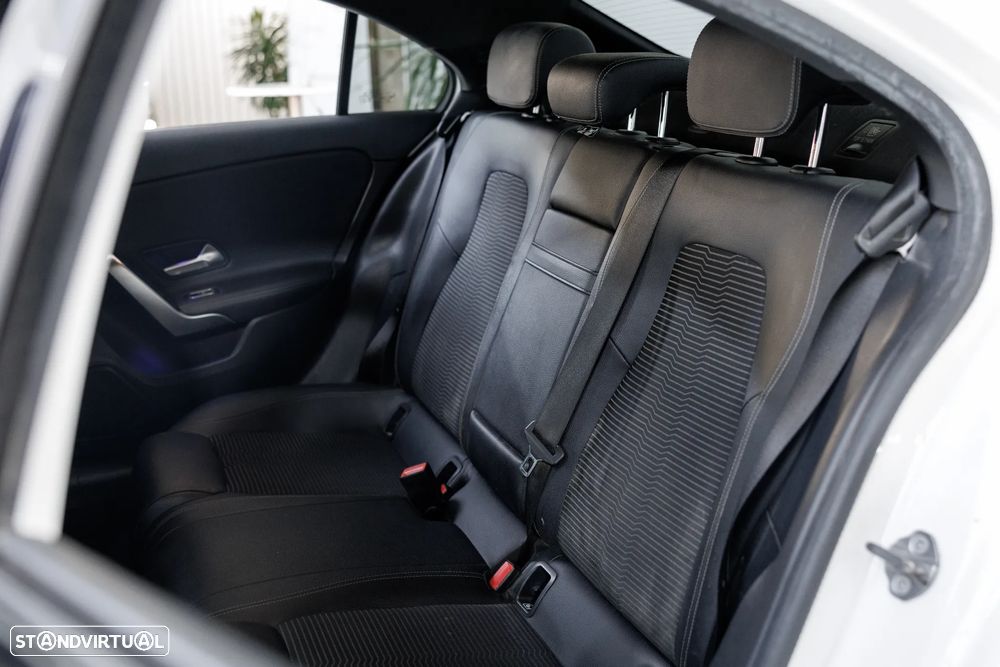 Mercedes-Benz X 220 - 8