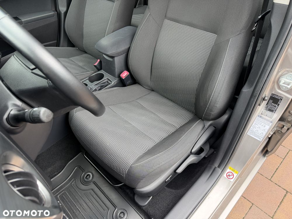 Toyota Auris 1.33 VVT-i Premium Comfort - 6