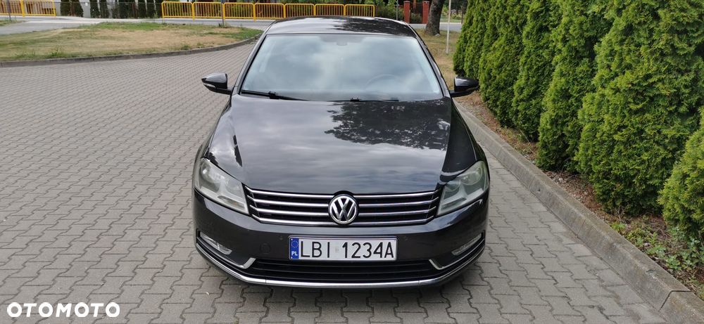 Volkswagen Passat - 13