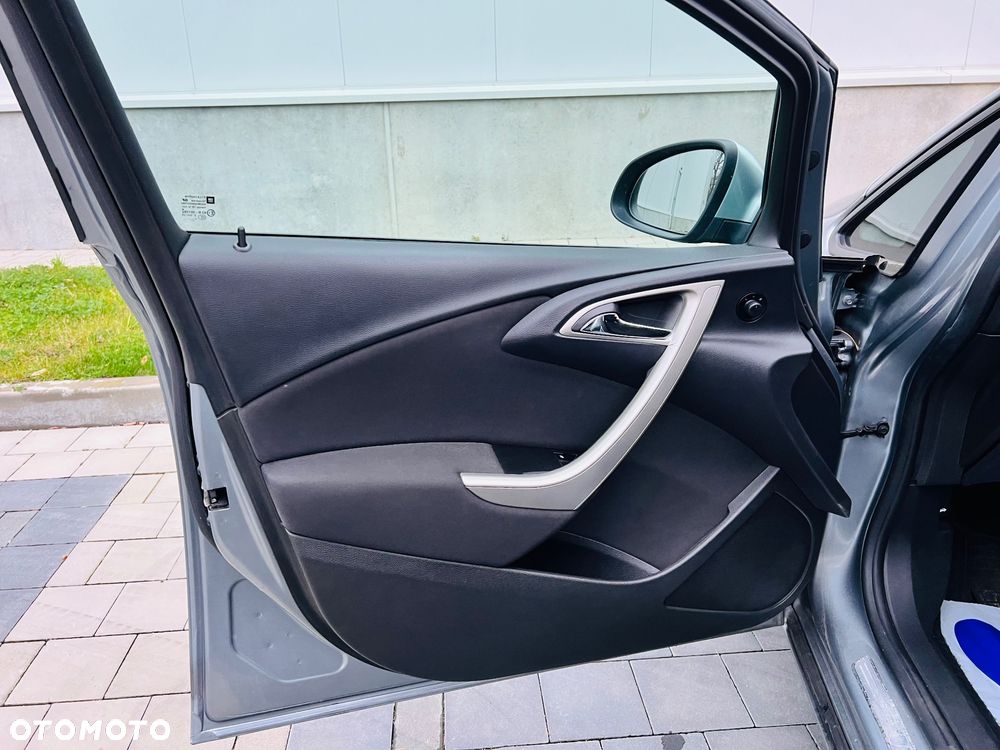 Opel Astra 1.4 Turbo Design Edition - 17