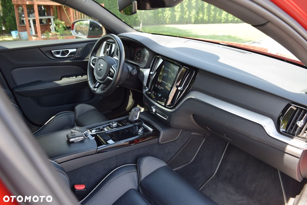 Volvo S60 T8 Recharge AWD Geartronic RDesign - 17