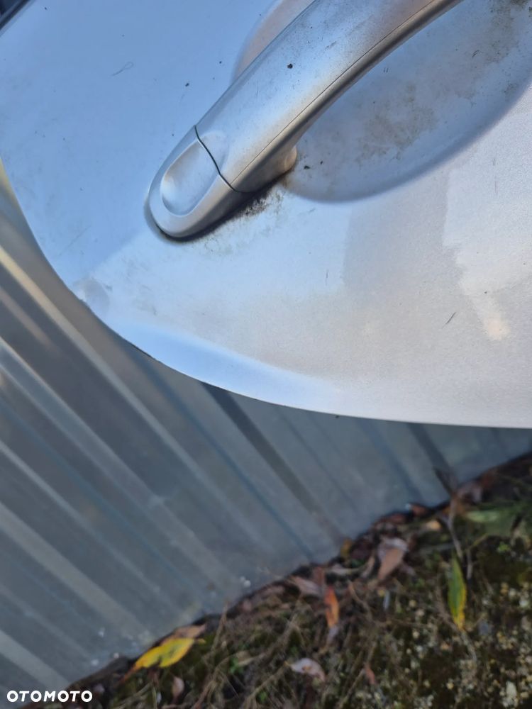 DRZWI PRAWY TYŁ VOLKSWAGEN GOLF V+ - 3