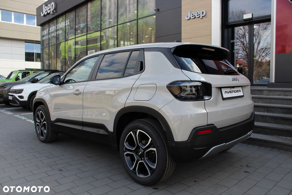 Jeep Avenger 1.2 T3 mHEV Summit FWD eDCT6 - 10