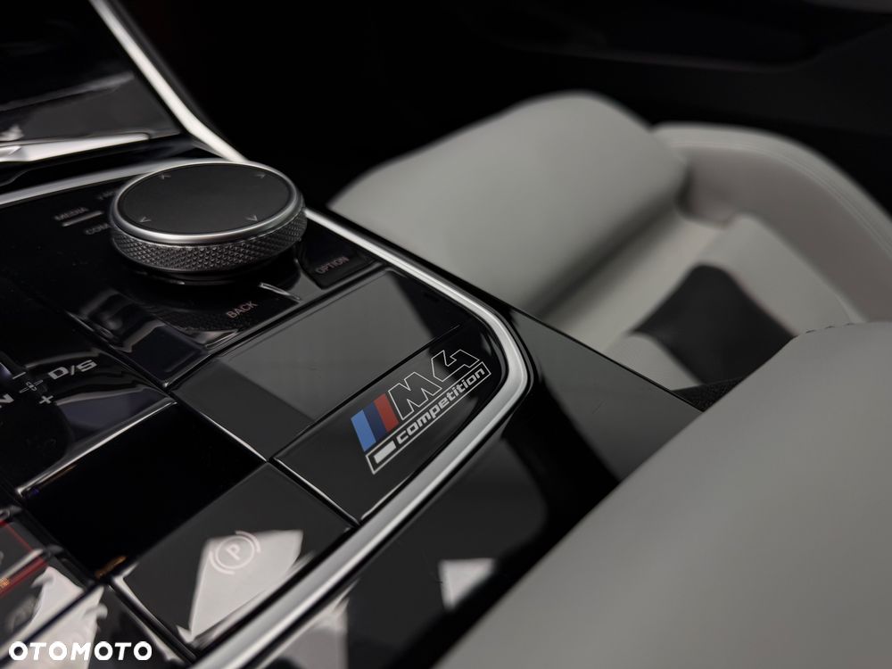 BMW M4 Competition - 32