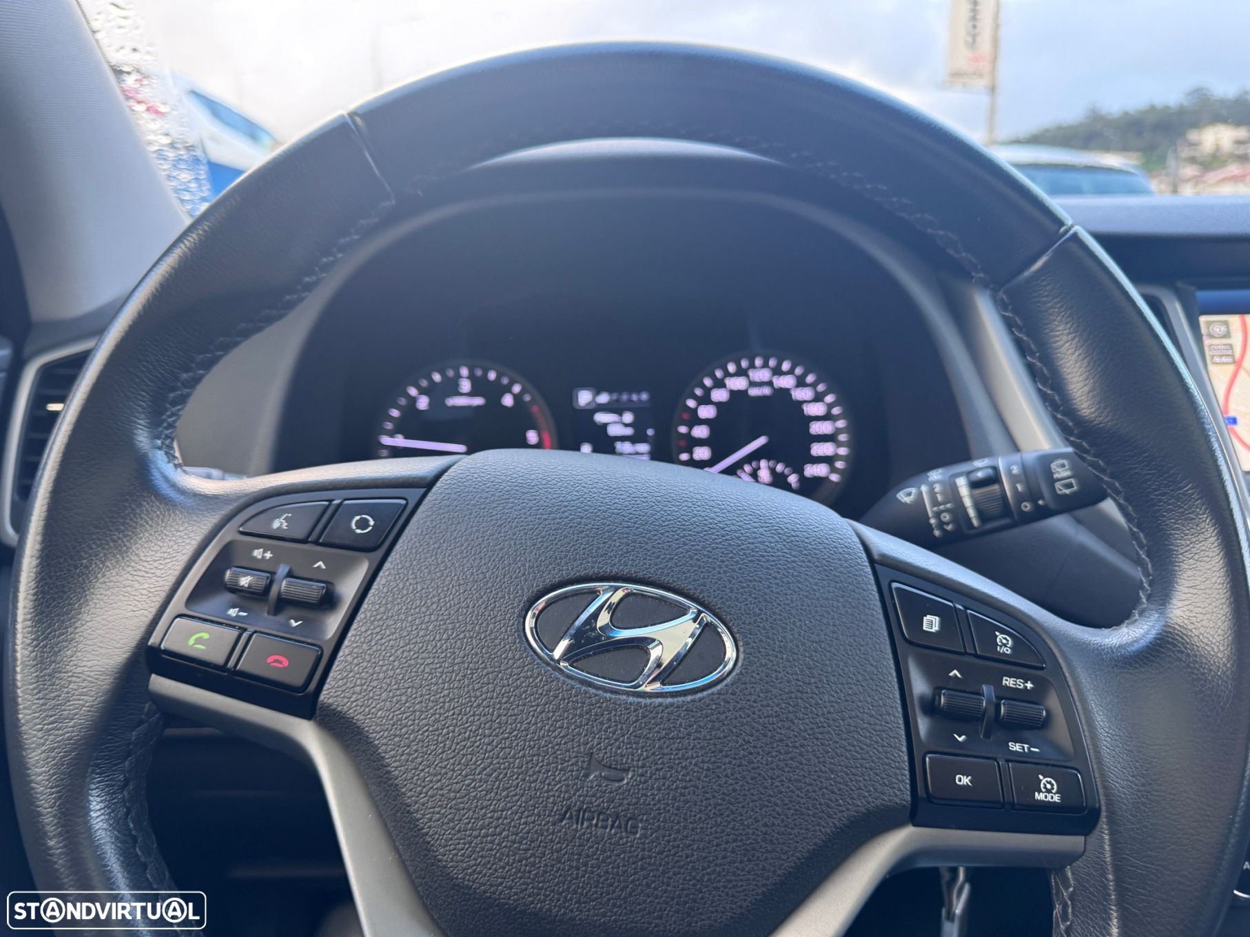 Hyundai Tucson 1.7 CRDi Premium DCT - 14