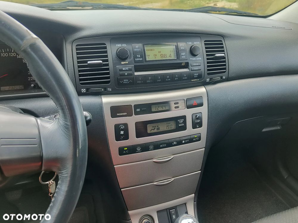 Toyota Corolla 1.4 D-4D - 12