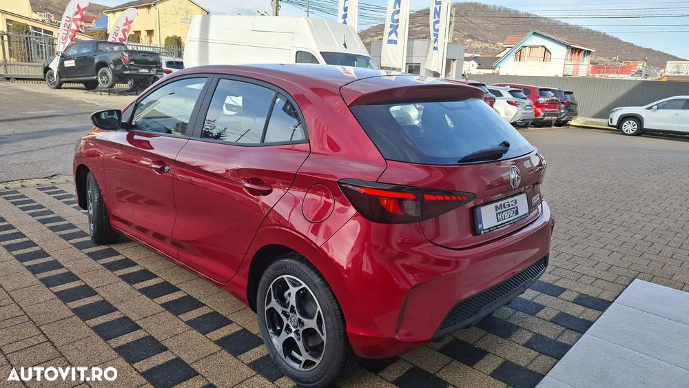 MG MG3 3 Hybrid+ Luxury - 4