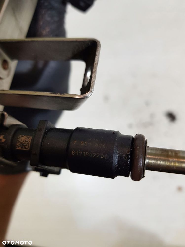 listwa wtryskowa wtryski 7531634 bmw e60 e90 2.5b - 12