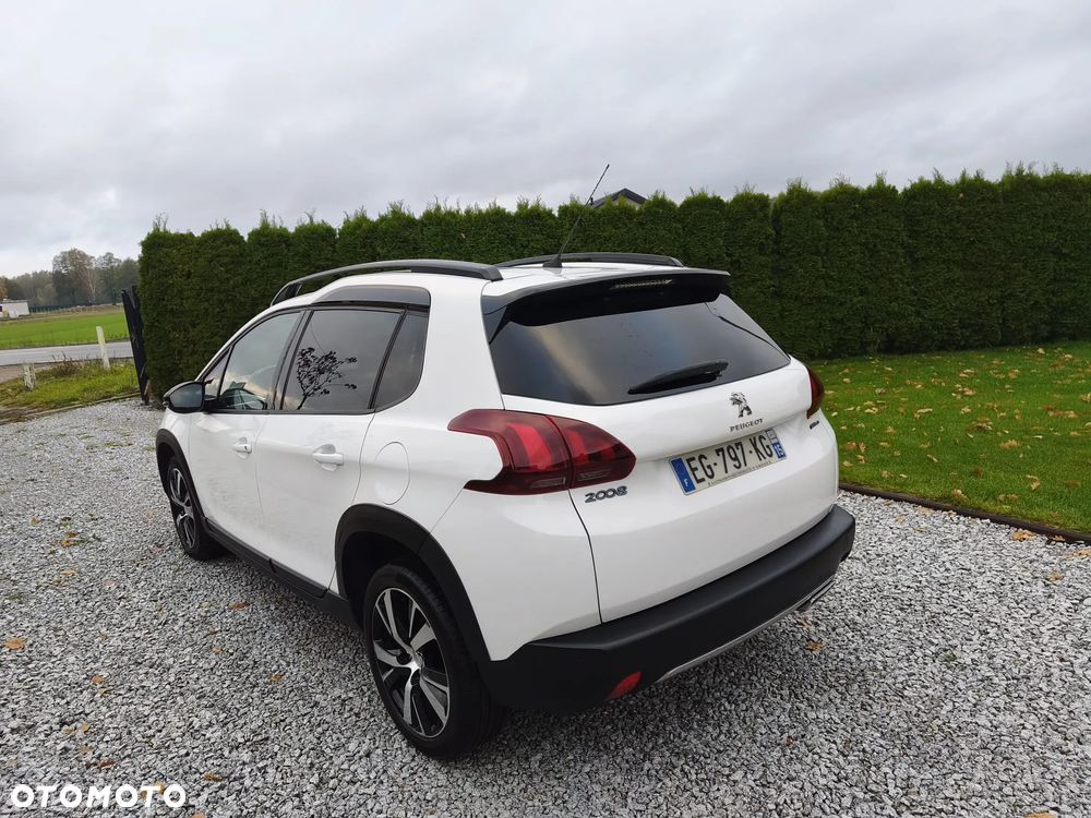 Peugeot 2008 - 8