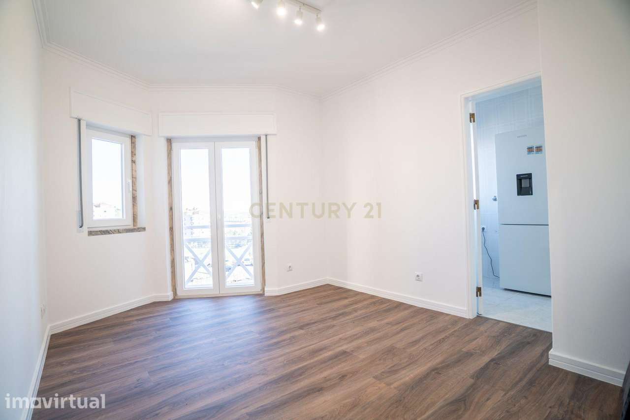 T2 Remodelado na Amadora - Grande imagem: 5/38