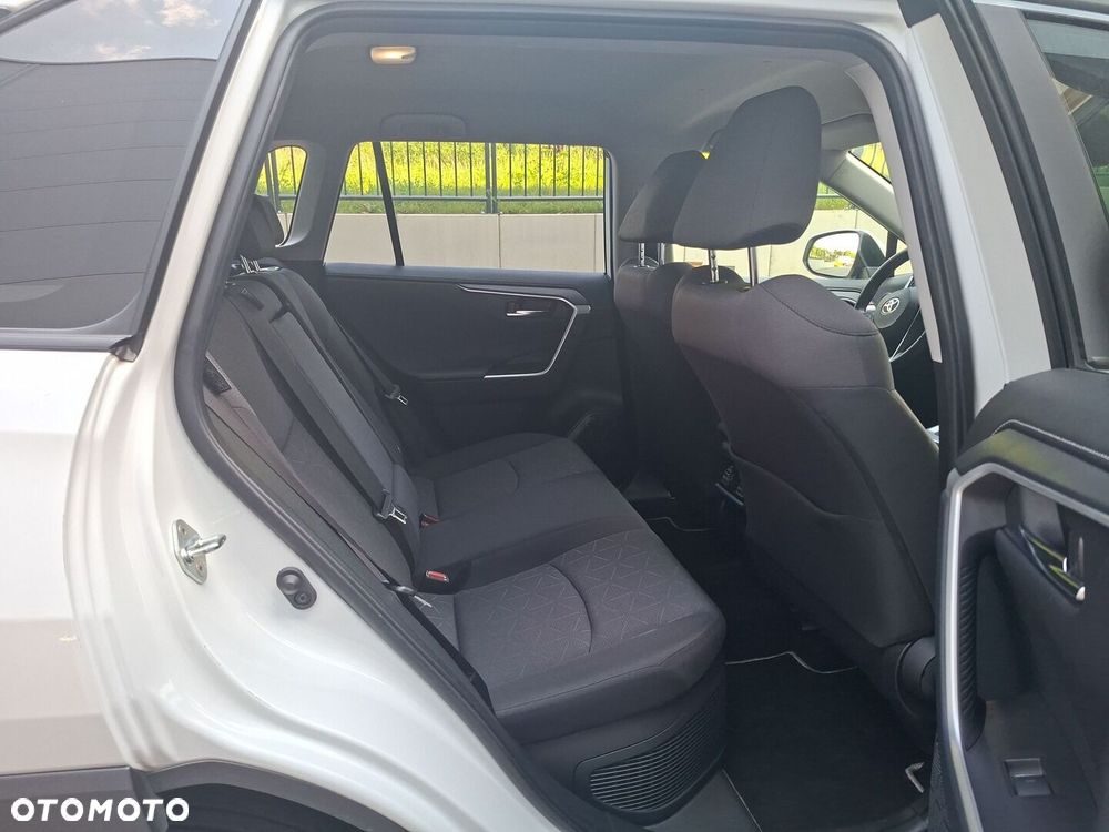 Toyota RAV4 - 11