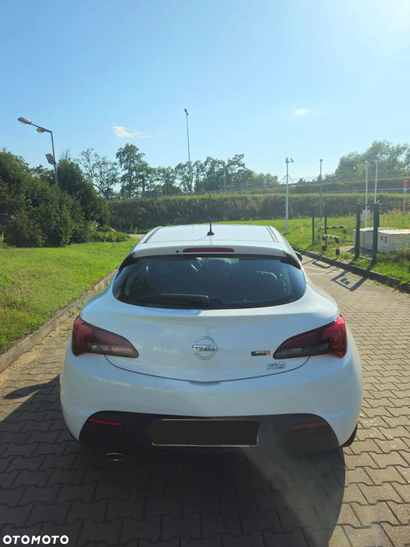 Opel Astra IV GTC 1.4 T Active - 5