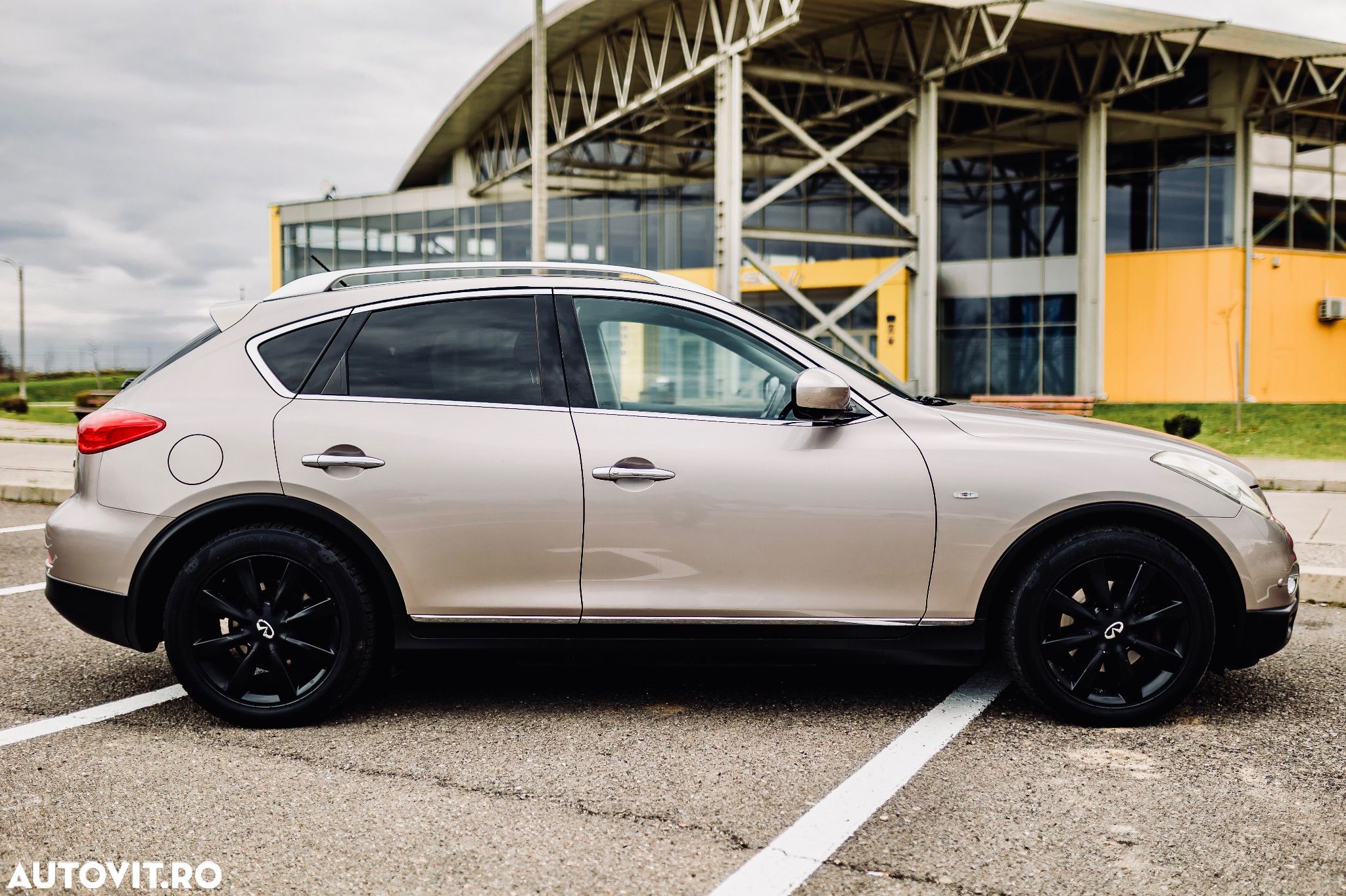 Infiniti EX 30 - 1