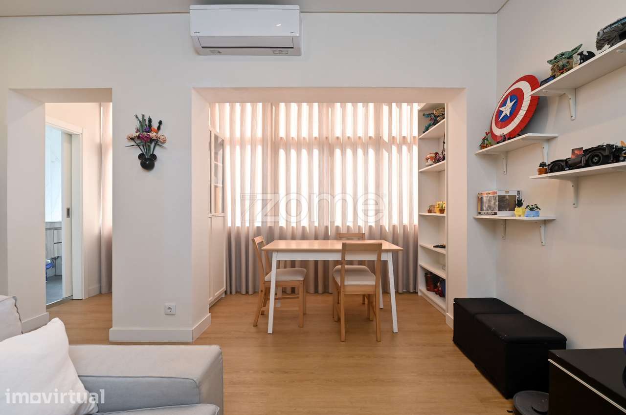 T2 totalmente remodelado no centro da Pontinha - Grande imagem: 2/24