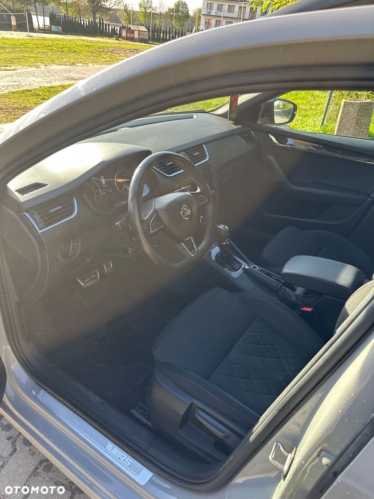 Skoda Octavia 2.0 TDI DSG RS - 10