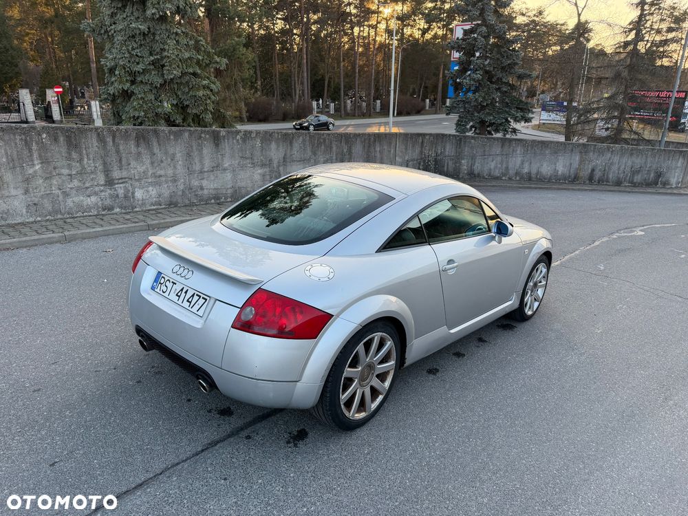 Audi TT Coupé - 4
