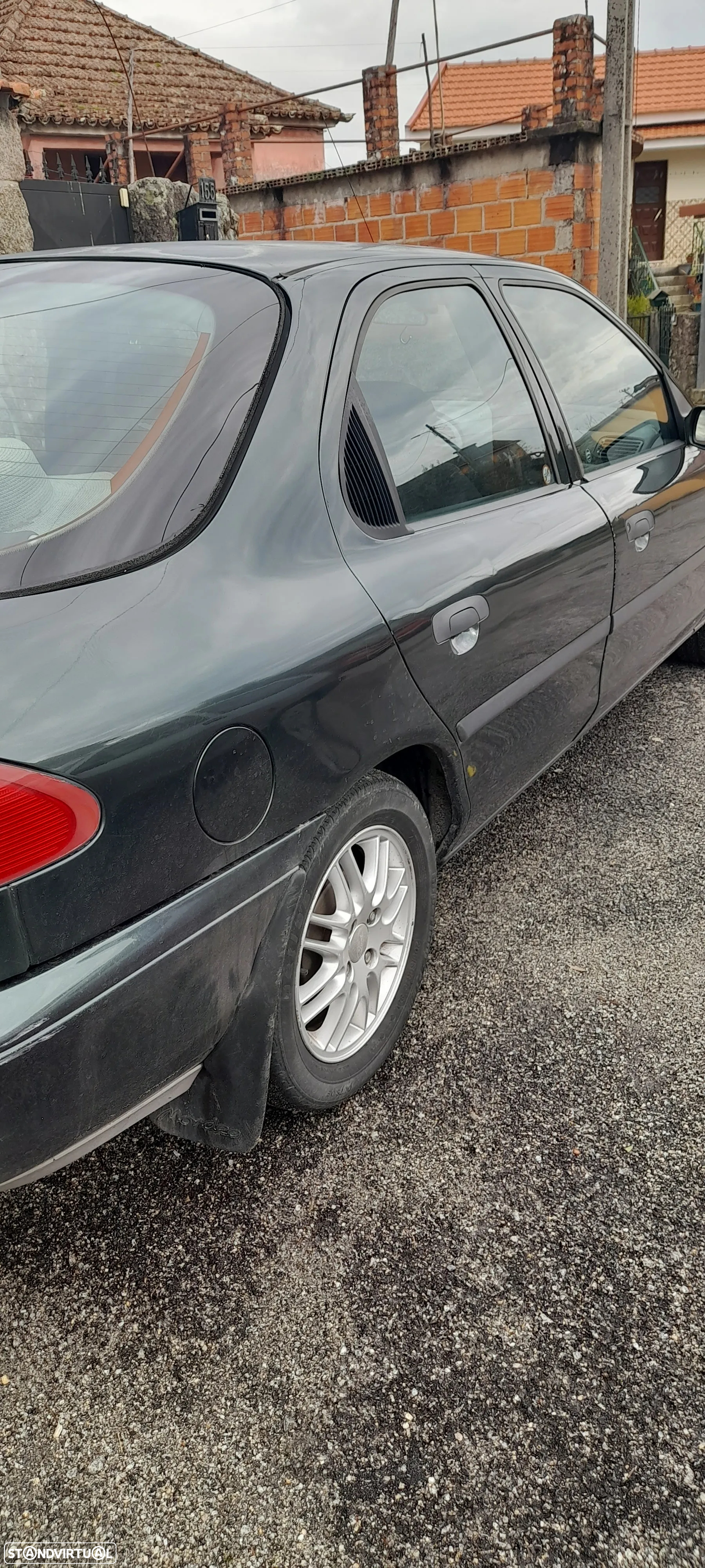 Ford Mondeo 1.8 TD Ghia - 7