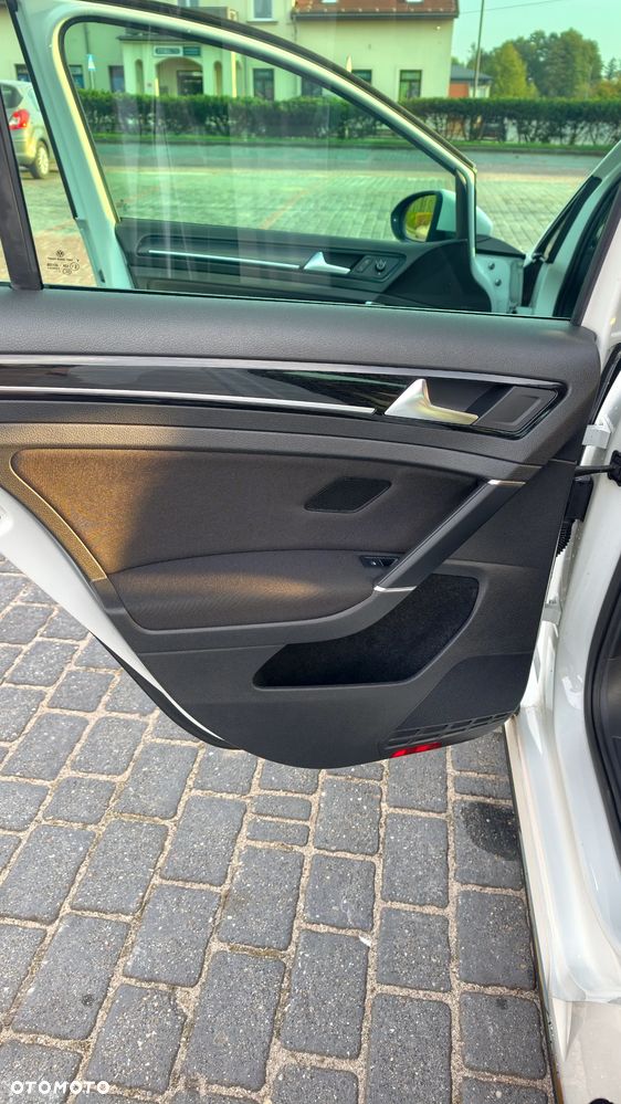 Volkswagen Golf - 19